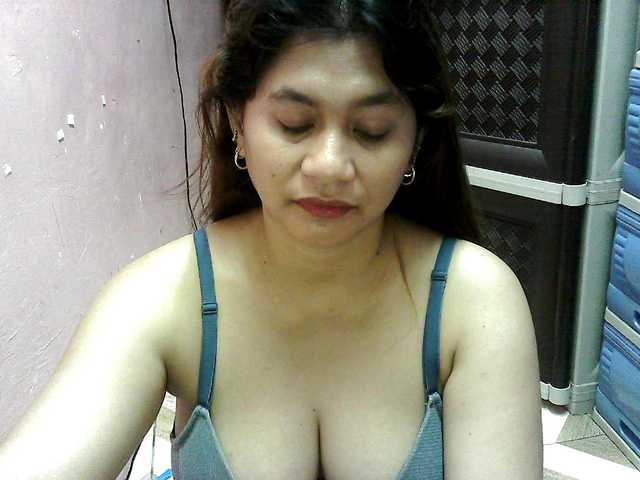 peenastyfame live cam on BongaCams