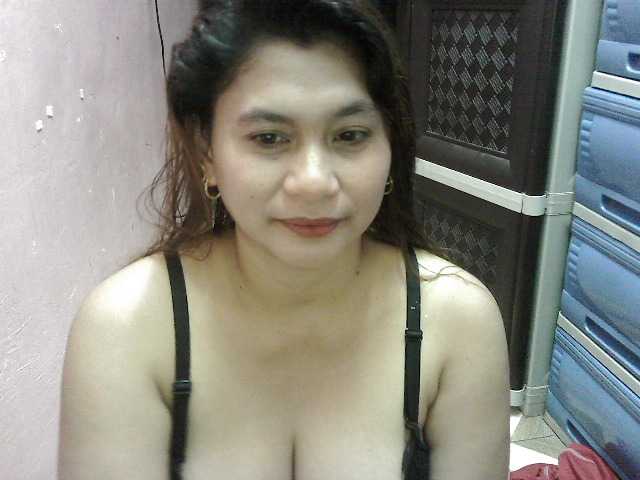 peenastyfame live cam on BongaCams