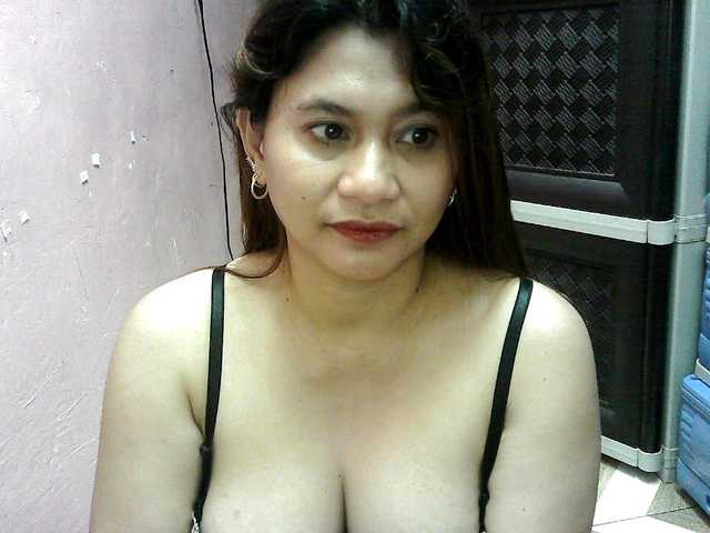 peenastyfame live cam on BongaCams