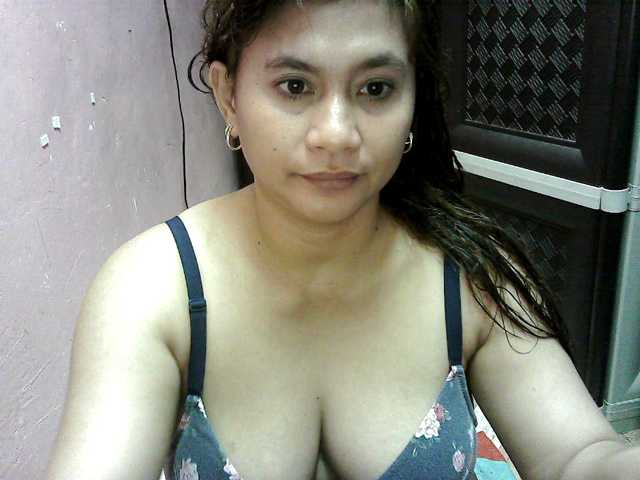 peenastyfame live cam on BongaCams