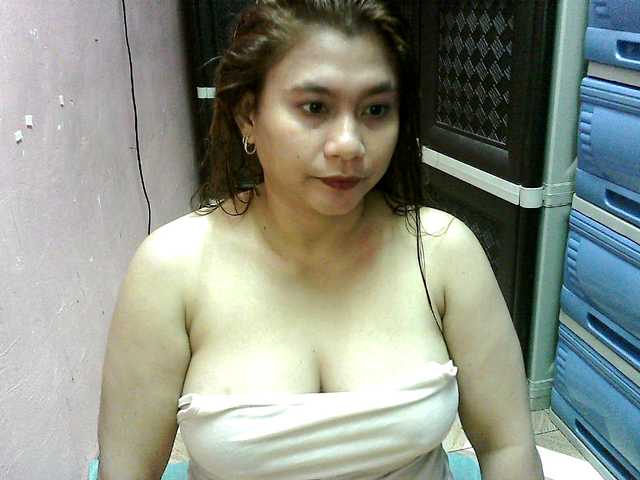 peenastyfame live cam on BongaCams