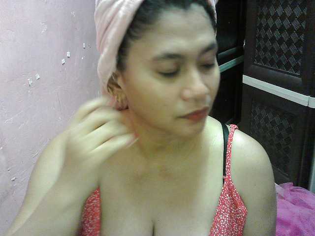 peenastyfame live cam on BongaCams
