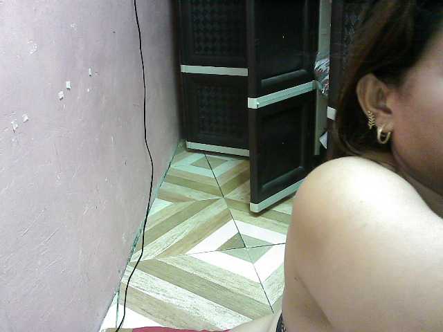 peenastyfame live cam on BongaCams