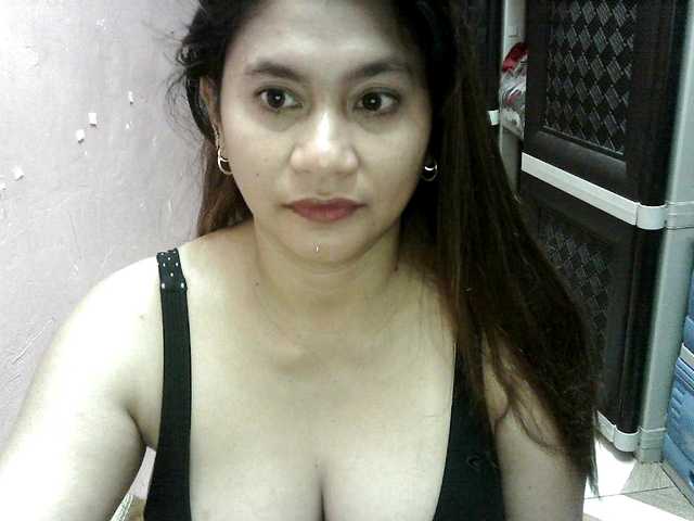 peenastyfame live cam on BongaCams