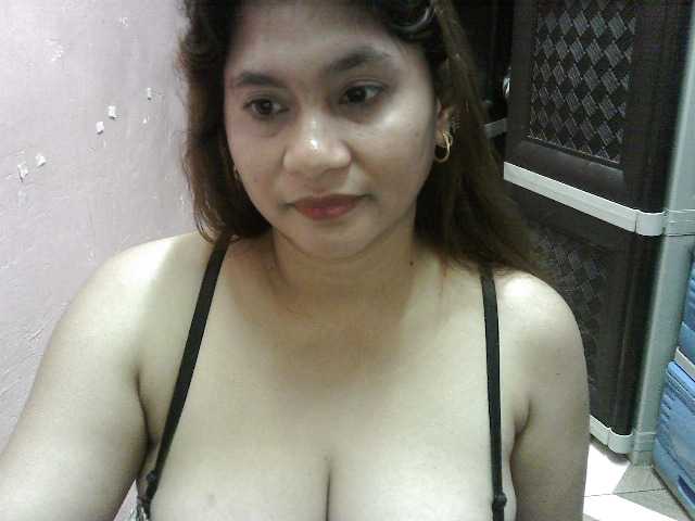 peenastyfame live cam on BongaCams