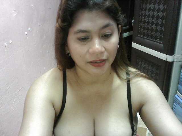 peenastyfame live cam on BongaCams