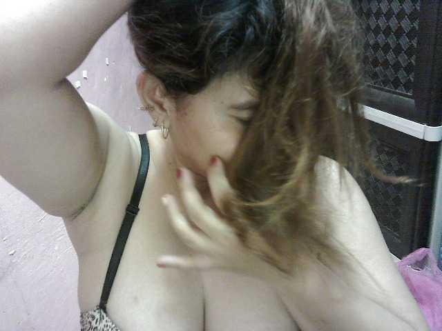 peenastyfame live cam on BongaCams