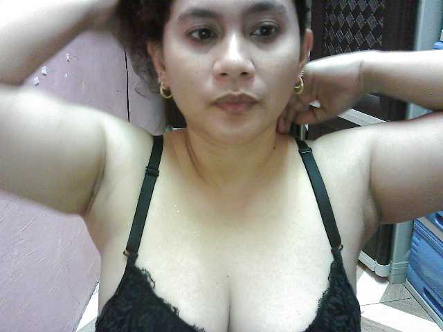peenastyfame live cam on BongaCams
