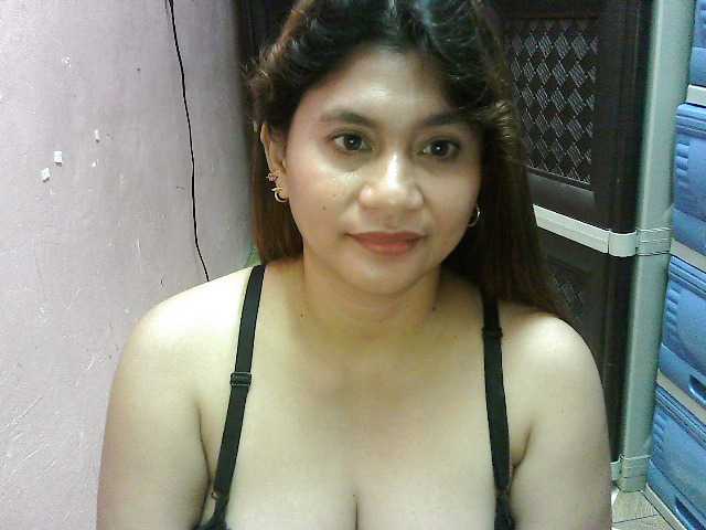 peenastyfame live cam on BongaCams