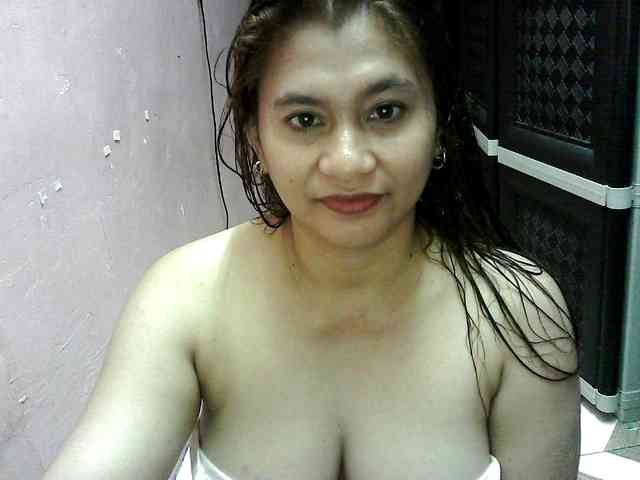 peenastyfame webcam