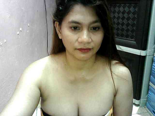 Model: peenastyfame