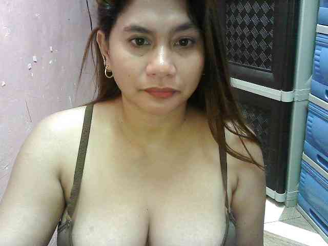 peenastyfame webcam