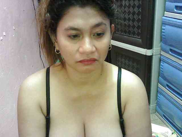 Model: peenastyfame
