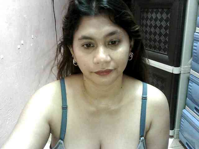 peenastyfame webcam