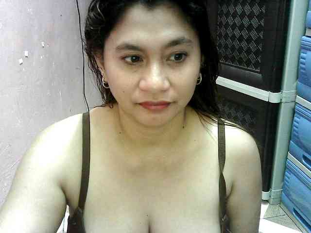 peenastyfame webcam