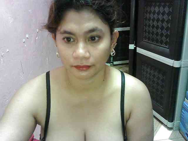 Model: peenastyfame