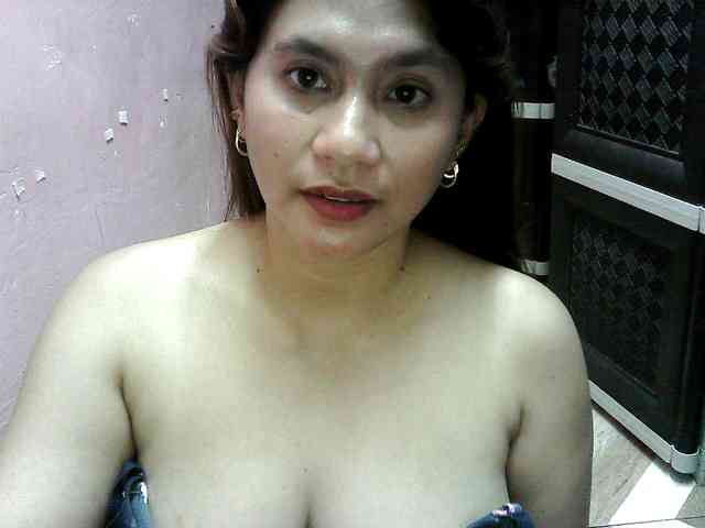 peenastyfame webcam