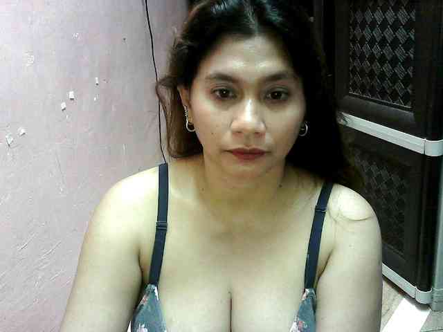 peenastyfame webcam