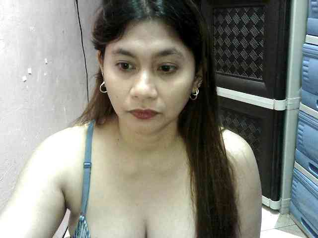 peenastyfame Live Webcam on BongaCams