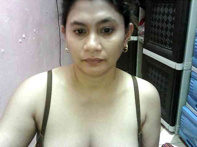 peenastyfame webcam