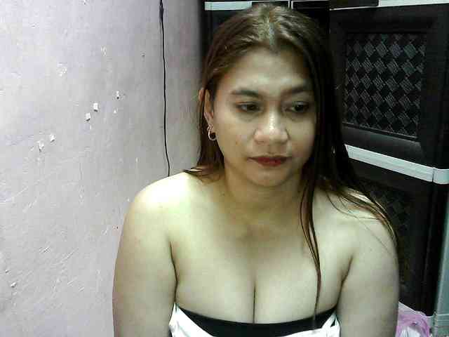 Model: peenastyfame