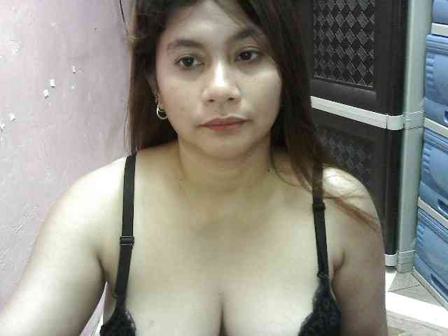 peenastyfame Live Webcam on BongaCams
