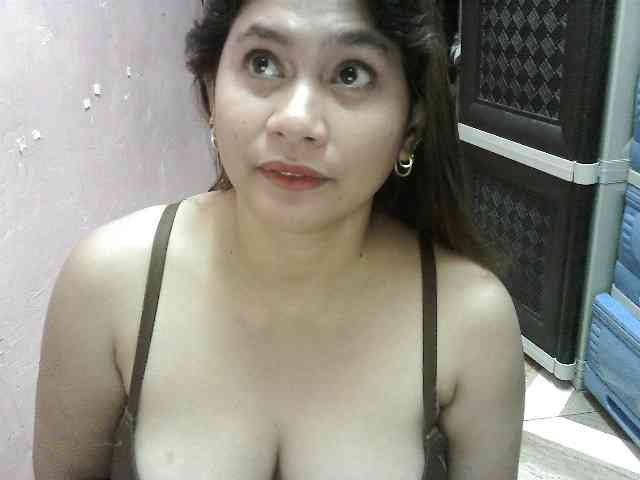 peenastyfame webcam
