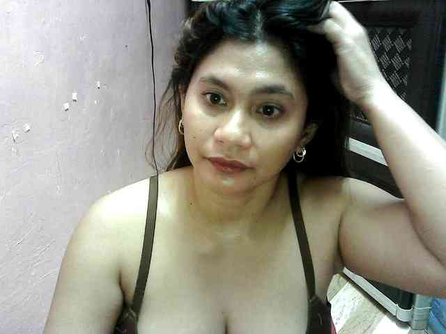 peenastyfame webcam