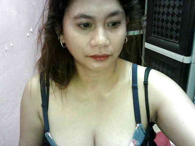 Model: peenastyfame