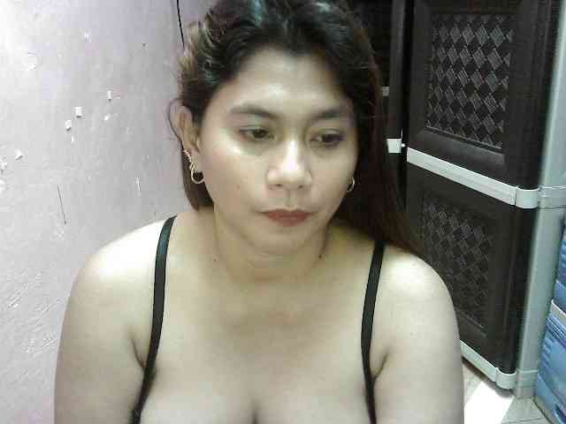 peenastyfame Live Webcam on BongaCams