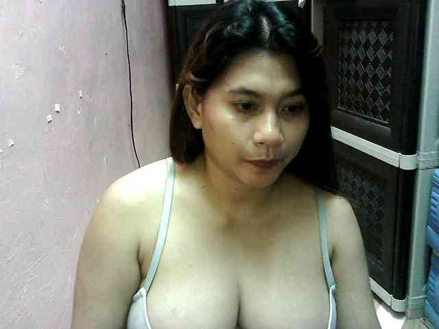 peenastyfame Live Webcam on BongaCams