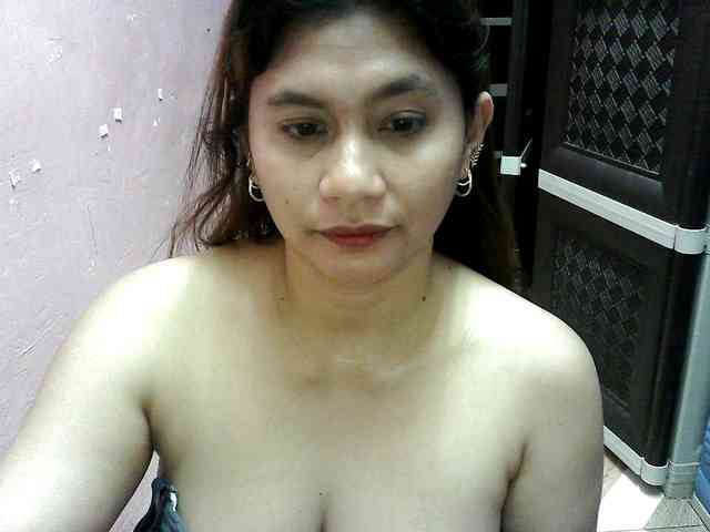 peenastyfame webcam