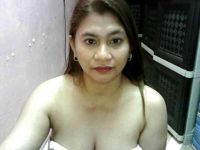 peenastyfame Live Webcam on BongaCams