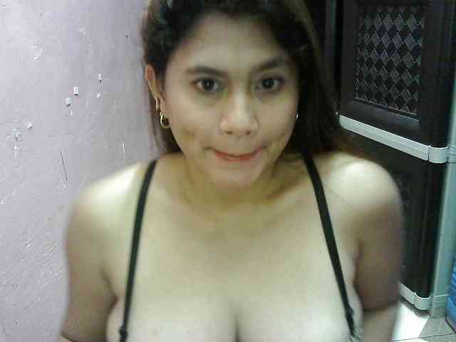 peenastyfame Live Webcam on BongaCams