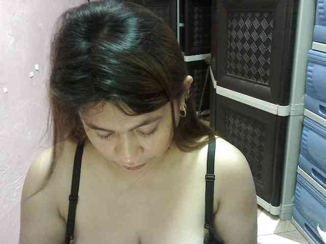 peenastyfame Live Webcam on BongaCams