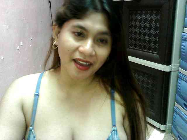 peenastyfame Live Webcam on BongaCams