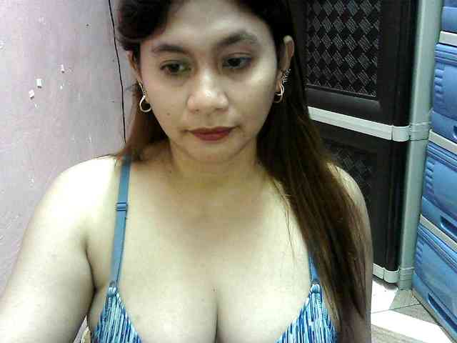 peenastyfame Live Webcam on BongaCams