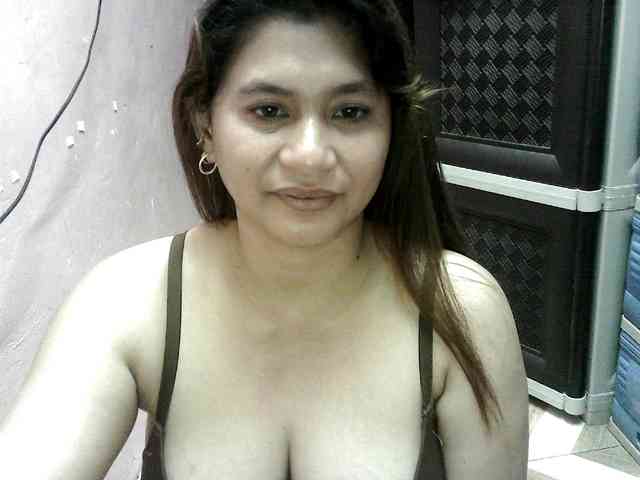Model: peenastyfame