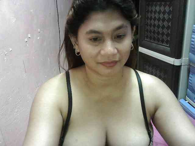 Model: peenastyfame