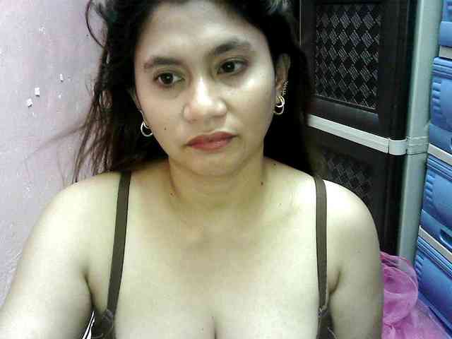 Model: peenastyfame