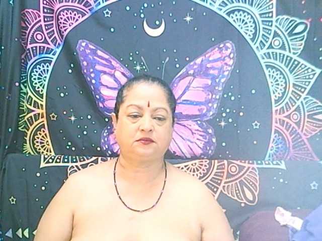 matureindian live cam on BongaCams