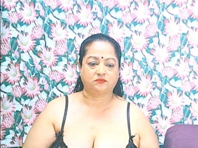 matureindian live cam on BongaCams