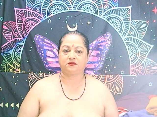 matureindian live cam on BongaCams