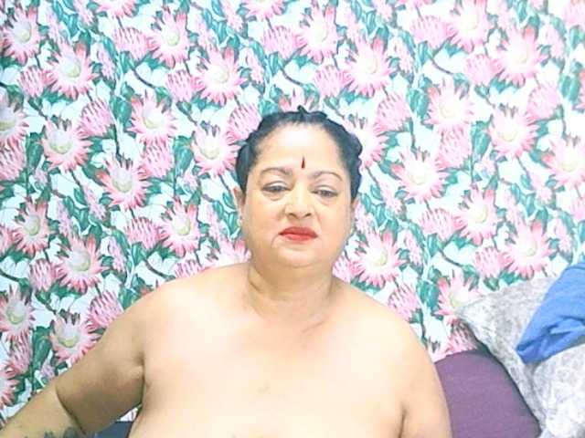 matureindian live cam on BongaCams