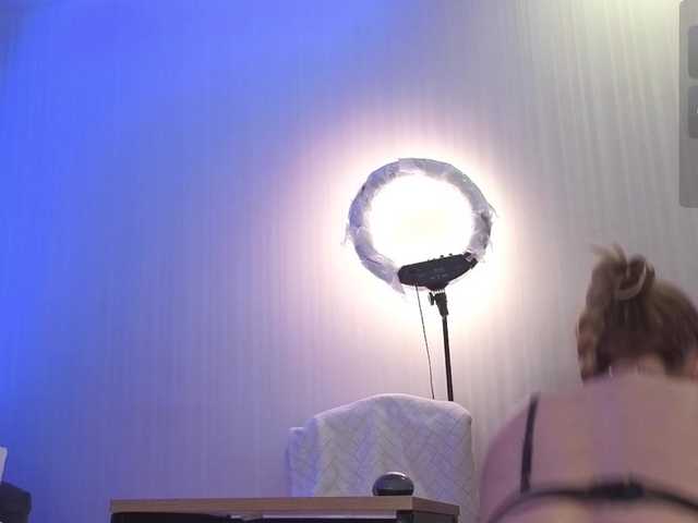 AnnaSmile live webcam show
