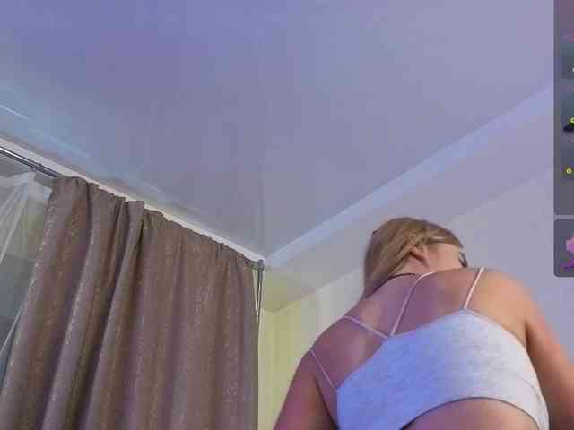 AnnaSmile webcam