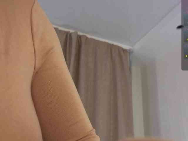 AnnaSmile webcam