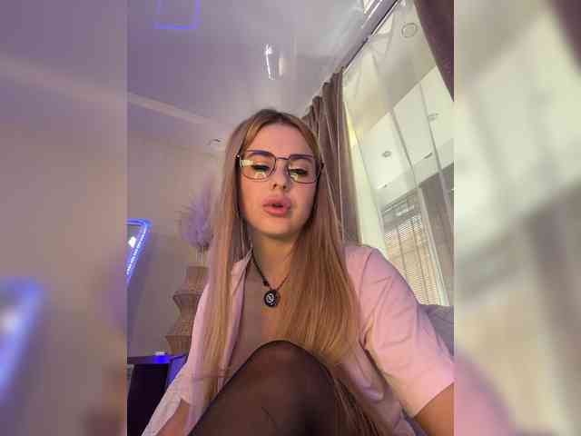 AnnaSmile webcam