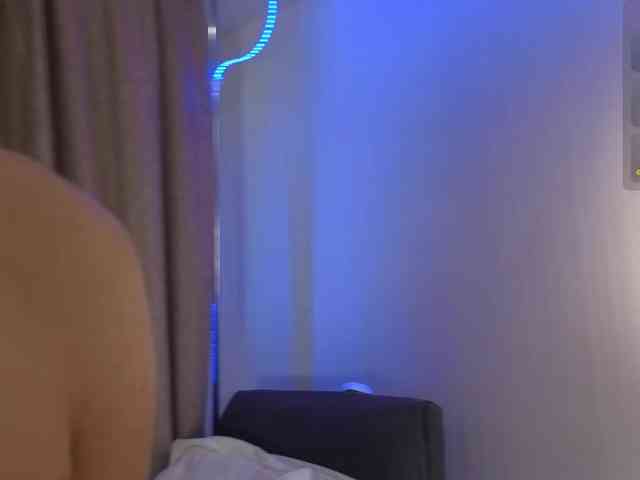 AnnaSmile webcam