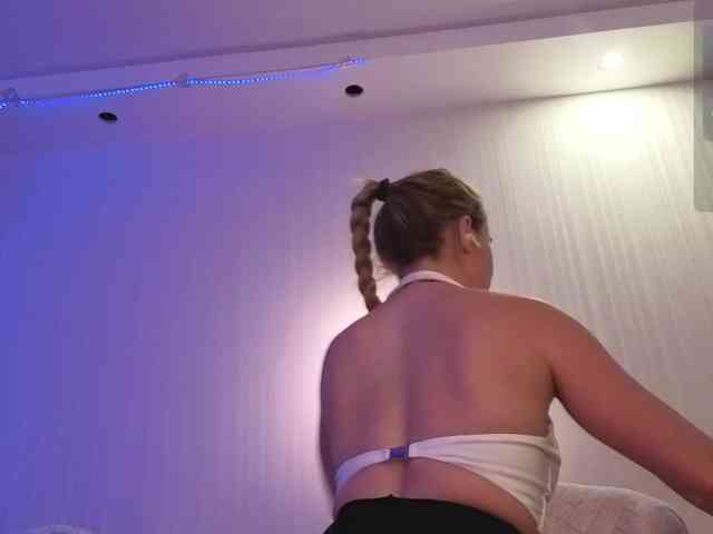 AnnaSmile webcam